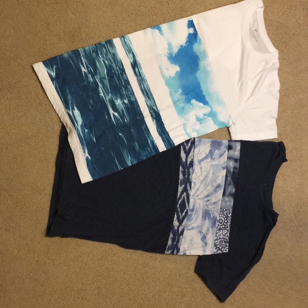 2 American Eagle t-shirts (both smalls)